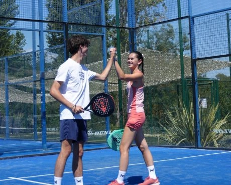 Professional padel coaching session