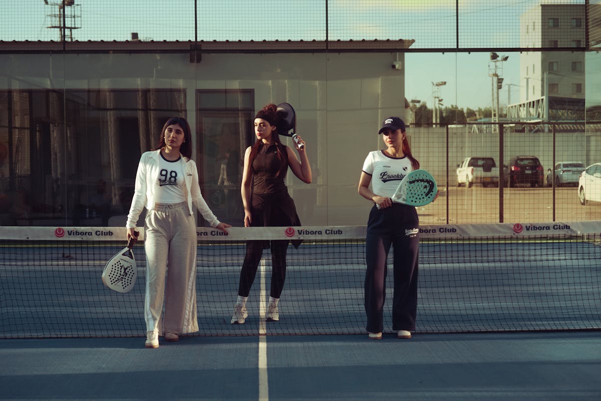 A coach watching an intermediate padel player work through a <a href=
