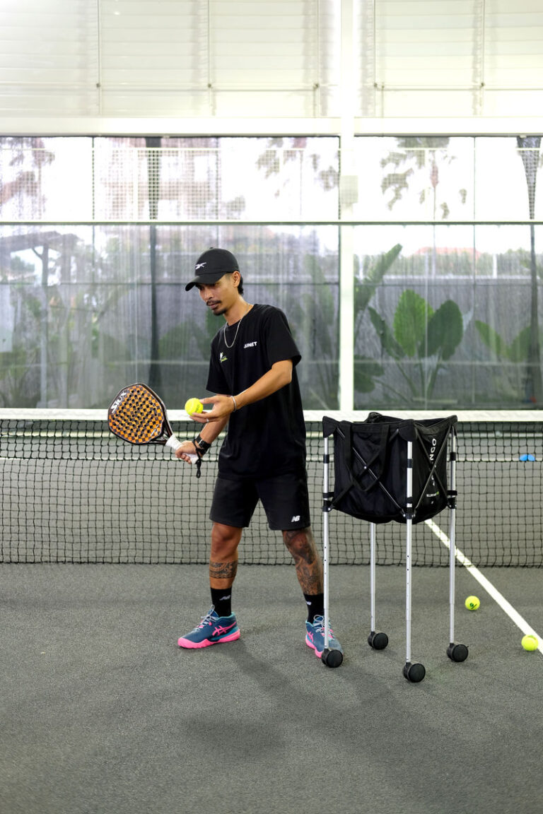 Adi Sila Pratama, padel coach
